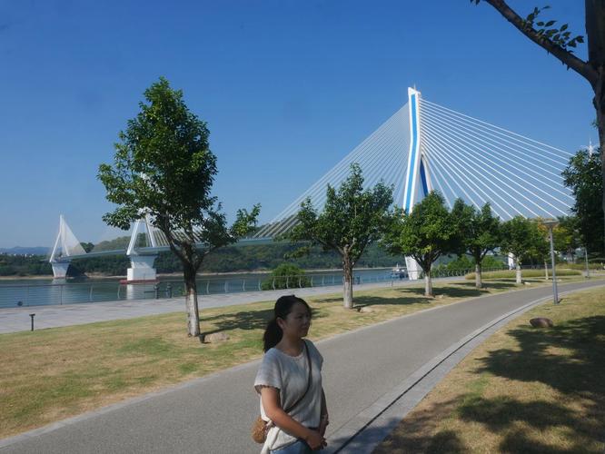 漫步宜昌市区 一场治愈系的逛街打卡之旅
